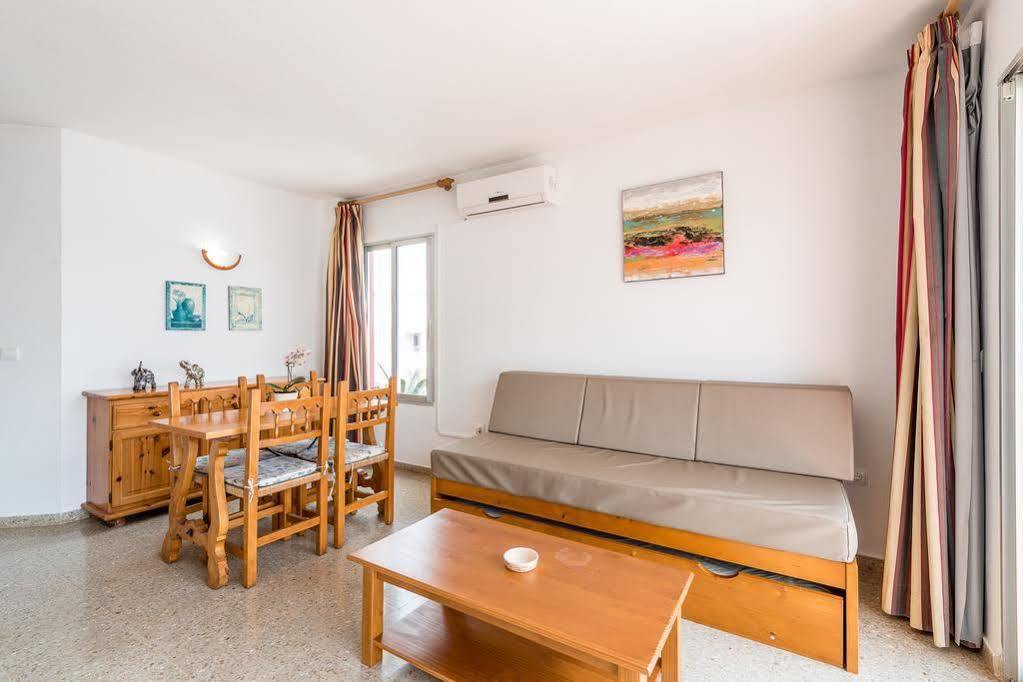 Tabbu Ibiza Apartments Плайя Ден Босса Экстерьер фото